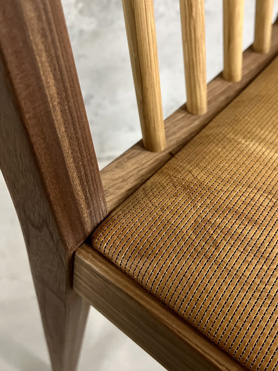木織テナージュ製品例：木織椅子(屋久杉)