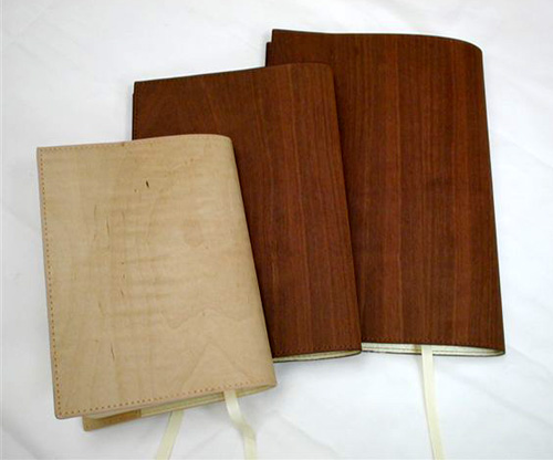 HIGGIE 天然木ブックカバー 3種比較写真