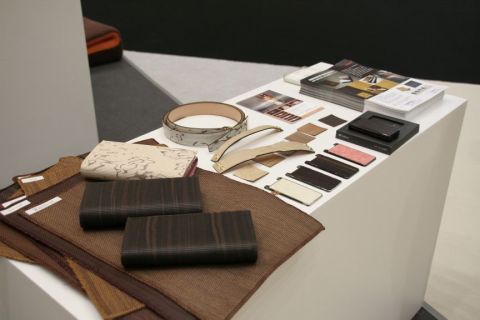 インテリアライフスタイル展：財布、木織テナージュ