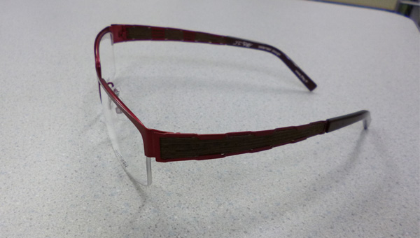 テナージュを採用したJFReyデザインのメガネ(10)