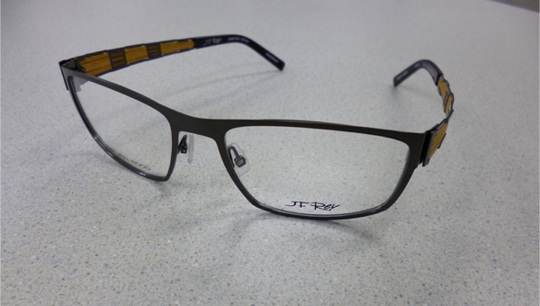テナージュを採用したJFReyデザインのメガネ(13)